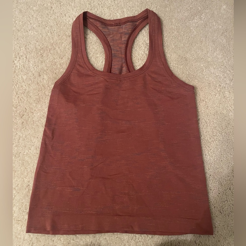 Lululemon size 4 tank top